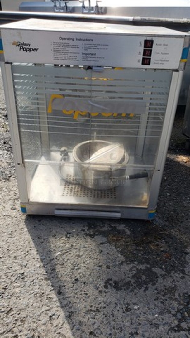 Star G14 Galaxy Popcorn Popper Machine! Needs new plug.

120 V
2.4 W - Image 1 of 7