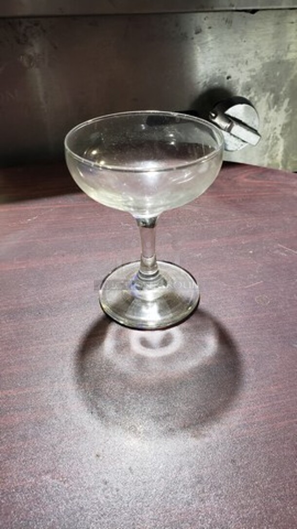 Lot of 14 Glasses - Image 1 of 1