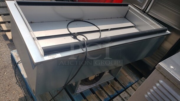 Delfield N8157-FA Drop-In Refrigerator w/ (4) Pan Capacity! - Image 3 of 4
