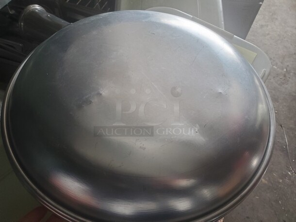 Stainless Steel 16" Round Plate/Seafood Tray - Image 4 of 4