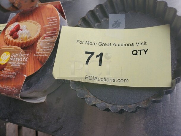 ALL ONE MONEY Lot of 12 mini tart pan ! - Image 4 of 4