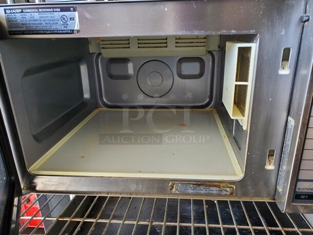 SHARP R-21LVF Commercial Microwave Oven 1000W/R 120V 20WX15DX12H - Image 4 of 5