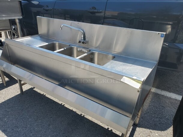 Stainless Steel 3 Compartment Bar Sink w/ Two Drainboards 60"X24"X29 - Image 2 of 5