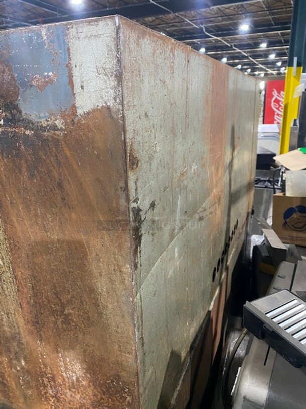 AMAZING! Bakers Pride Commercial Natural Gas Powered Double Deck Pizza/Baking Oven! With Stones! All Stainless Steel! Model D125 Serial C459! On Legs! 2x Your Bid Makes One Unit! SOME STONES MAY HAVE CRACKS! - Image 3 of 12