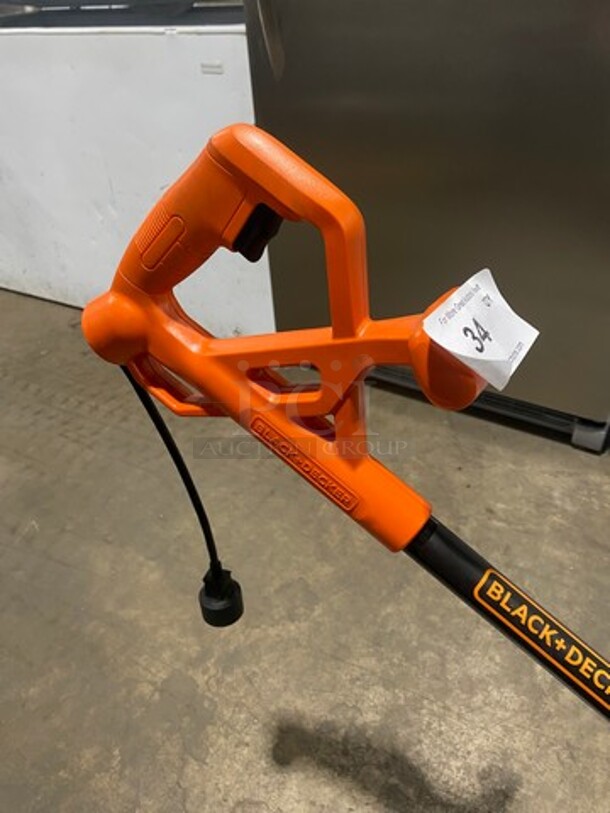 Black & Decker Electric Powered Lawn Edger! - Image 4 of 7