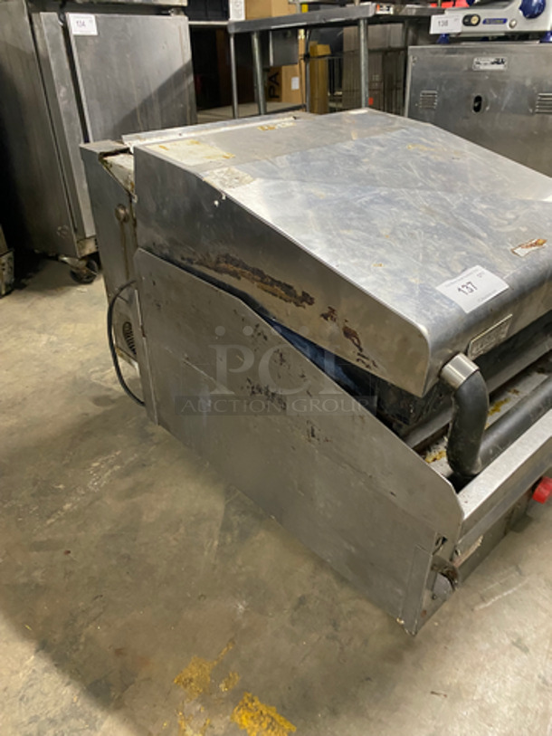 Lang Commercial Countertop Natural Gas Powered Planten 2-Sided Grill! With Side Splashes! All Stainless Steel! - Image 2 of 9