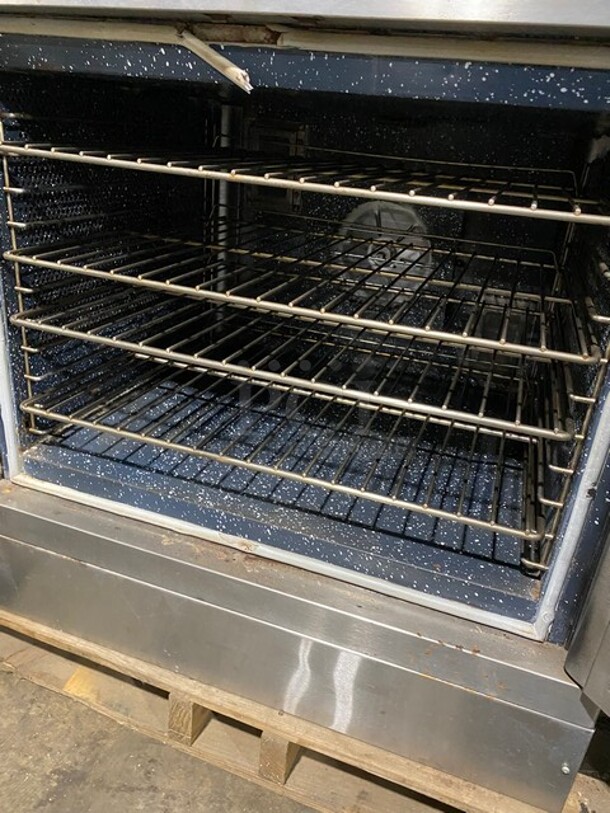 Vulcan Stainless Steel Commercial Full Size Convection Oven w/ 2 View Through Doors and Thermostatic Controls - Image 5 of 7