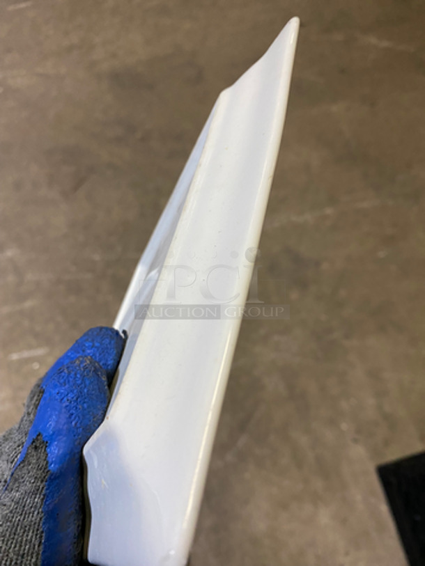 Crate And Barrel Square 8" White Ceramic Plates! Includes Black Poly Crate! 5x Your Bid! - Image 4 of 6