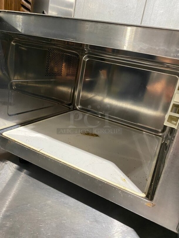 Amana Stainless Steel Commercial Countertop Microwave Oven! Model RMS10TS 120V 1PH - Image 6 of 8