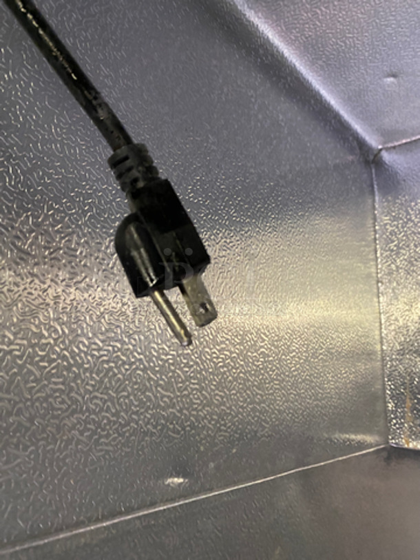 Galaxy Reach In Chest Freezer! With Hinged Lid! 115V 60HZ 1 Phase - Image 8 of 8