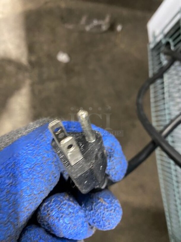 LATE MODEL! 2018 Leader Commercial 2 Door Lowboy/Worktop Cooler! With Poly Coated Racks! All Stainless Steel! On Casters! Model: ESLB60SC SN: NB04M2306 115V 60HZ 1 Phase - Image 10 of 10