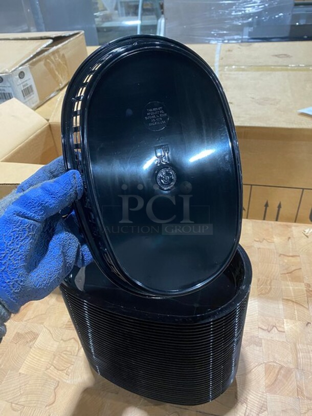 Nice! NEW IN BOX! Tablecraft Poly Black Oval Platter Baskets! MODEL 1076BK - Image 5 of 6