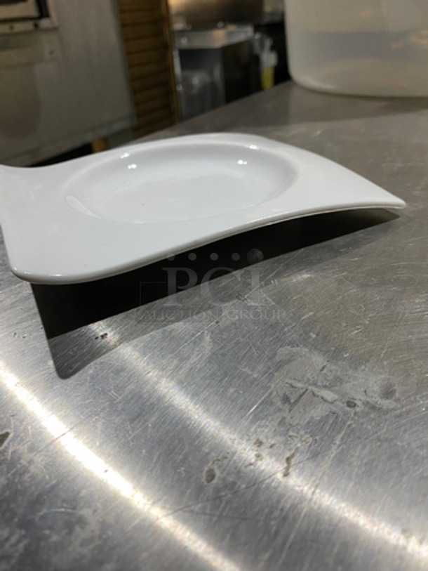 Party Rental Ltd White Decorative Wavy Plates! - Image 5 of 7