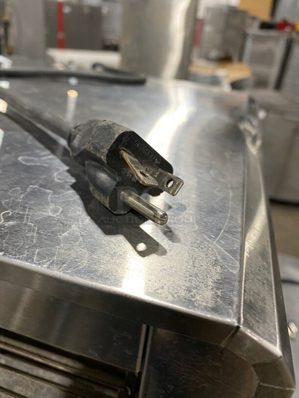 Waring Commercial Countertop Conveyor Toaster Oven! All Stainless Steel! On Legs! Model: CTS1000B 120V 60HZ 1 Phase - Image 8 of 8