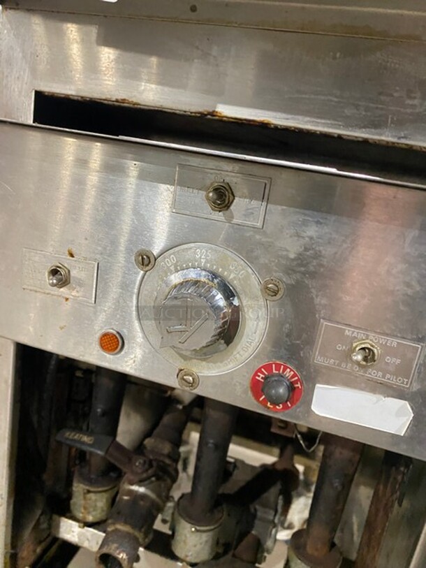 Keating Stainless Steel Commercial Natural Gas Powered Floor Style Instant Recovery Fryer w/ 2 Metal Fry Baskets! MODEL BBHIFM14 SN:R76601B 115V 1PH - Image 9 of 11