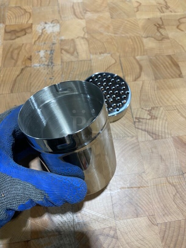 NEW! Stainless Steel Salt And Pepper Shakers! 6x Your Bid! - Image 7 of 7