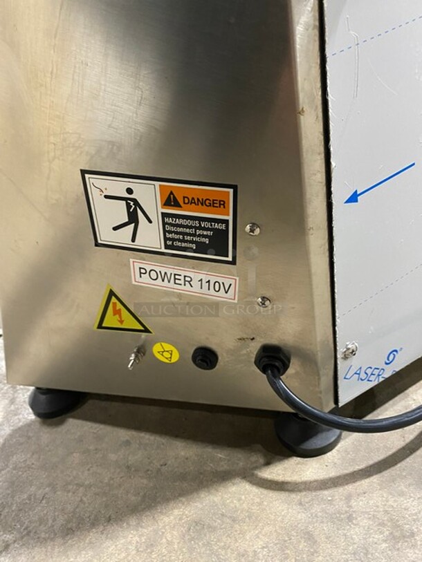 Vevor Commercial Stainless Steel Pizza Dough Roller Sheeter! MODEL APD40 SN: 2209098 - Image 6 of 8