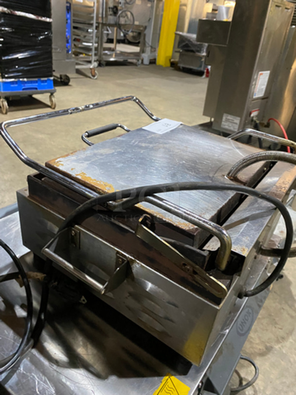 Eurodib Commercial Countertop Electric Powered Panini/Sandwich Press! With Ribbed Press! All Stainless Steel! Model: SFE02345-120 120V 60HZ - Image 4 of 9