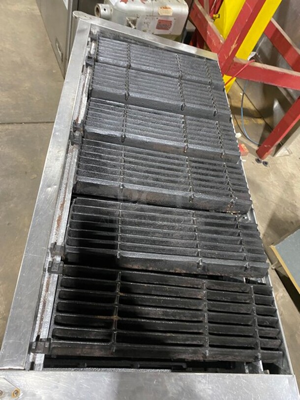 Bakers Pride Commercial Gas Powered Char Broiler Grill! All Stainless Steel! On Legs! - Image 5 of 9