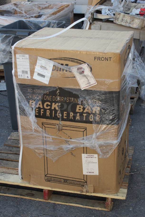 BRAND NEW SCRATCH AND DENT! Koolmore BC-1DSW-SS 24 in. One-Door Back Bar Refrigerator - 4.1 Cu Ft. TESTED. WORKING.  - Image 2 of 2