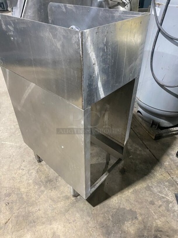 Stainless Steel Sink Single Compartment  Sink! With Back And Side Splashes! - Image 3 of 7