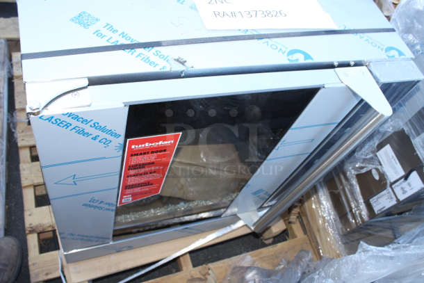 BRAND NEW SCRATCH & DENT! Moffat G32D5-1-N Turbofan Single Deck Full Size Natural Gas Digital Convection Oven with Steam Injection - 110-120V, 1 Phase, 33,000 BTU. Inside Glass is broken, Exterior glass is fine. 28-7/8x31-7/8x35-7/8 - Image 2 of 7