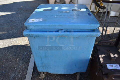 Cambro IC125L Blue Poly Cart on Commercial Casters. 22x26x29