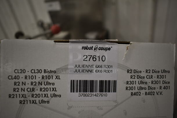 BRAND NEW SCRATCH AND DENT! Robot Coupe R 101 Plus Metal Commercial Countertop Food Processor w/ Bowl, Lid, Pusher, S Blade, 5 New In Box Blades; Julienne, 2 Grater and 2 Slicer. 120 Volts, 1 Phase. Tested and Working! - Image 8 of 12
