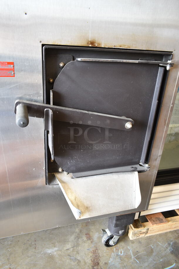 Southern Pride SP-750 Stainless Steel Commercial Floor Style Natural Gas Powered Smoker on Commercial Casters. 150,000 BTU.  - Image 4 of 10
