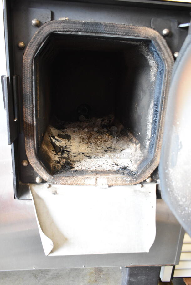 Southern Pride SP-750 Stainless Steel Commercial Floor Style Natural Gas Powered Smoker on Commercial Casters. 150,000 BTU.  - Image 5 of 10