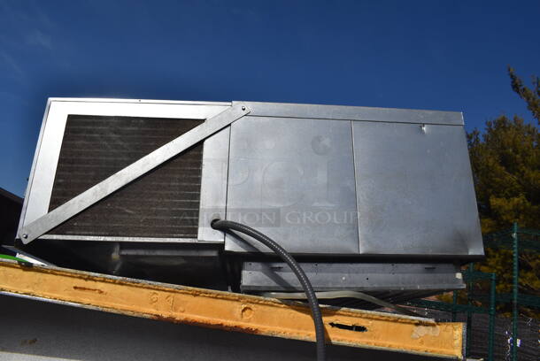 LIKE NEW! Kolpak Combo Walk In Box w/ 2 Compressor / Condensers; Kolpak PC069T3 and PF094T3. Unit Was Only Used for 2 Months. 208-230 Volts, 1 Phase.  - Image 4 of 8