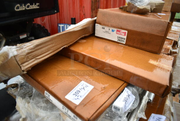 2 BRAND NEW SCRATCH AND DENT! Items Including Metro BP28C Back Enclosure Panel - 14 1/2" x 75" and Stainless Steel Paddle. 2 Times Your Bid!  - Image 2 of 8