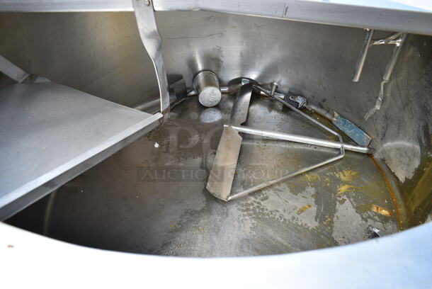 Chester-Jensen Batch Stainless Steel Commercial Floor Style 500 Gallon Jacketed Mix Tank w/ Hinge Lid.  - Image 10 of 11