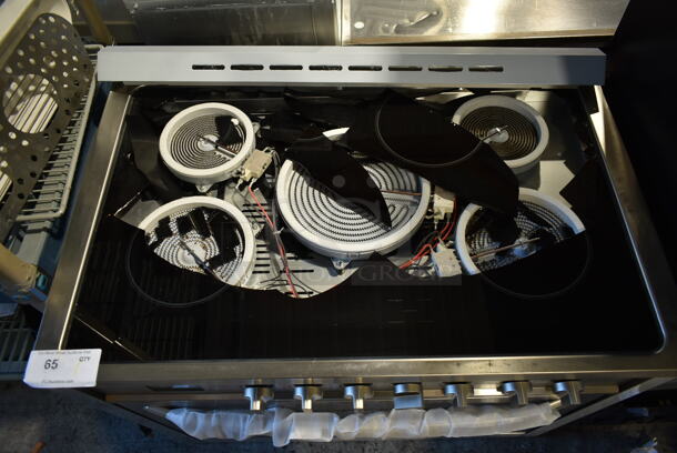 KoolMore KM-FR36EE-SS Stainless Steel Electric Powered 4 Burner Range. See Pictures for Damaged Stove Top. 240 Volts, 1 Phase.  - Image 2 of 6