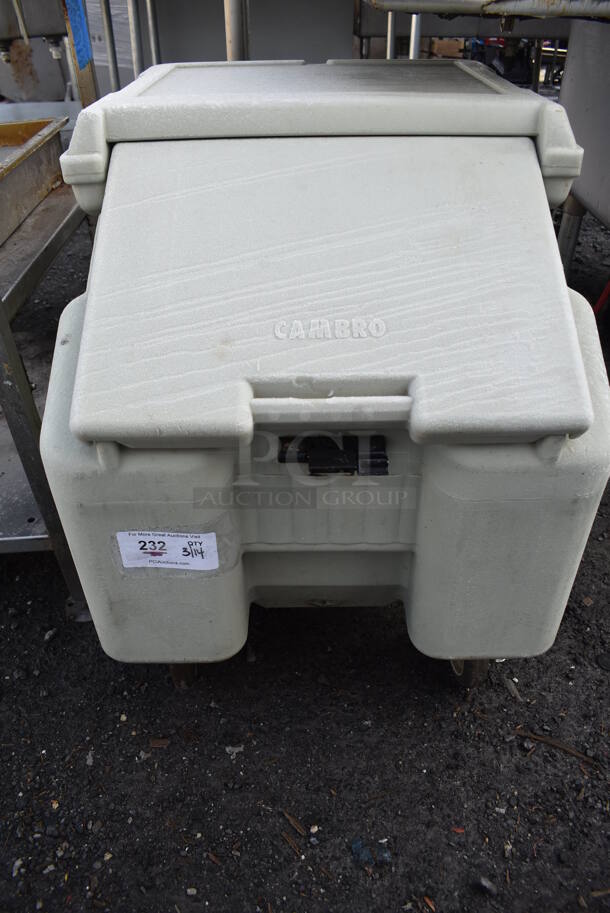 Cambro Poly Portable Ice Bin on Commercial Casters. 22x29x28.5