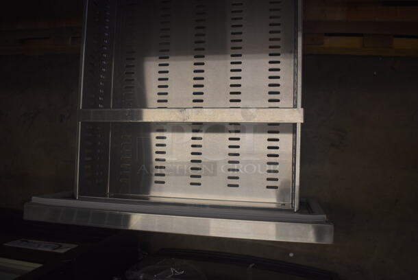 BRAND NEW SCRATCH AND DENT! Avantco SSPPT-3 93" 4 Drawer 1 Door Refrigerated Pizza Prep Table on Commercial Casters. 115 Volts 1 Phase. Tested and Working! - Image 8 of 10