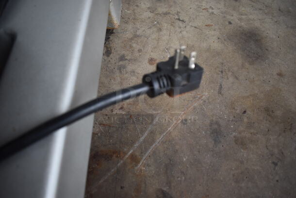 2018 Omcan SP300AT Metal Commercial Floor Style 30 Quart Planetary Dough Mixer w/ Stainless Steel Mixing Bowl, Bowl Guard and Dough Hook Attachment. 110 Volts, 1 Phase. 21x22x46. Tested and Working! - Image 9 of 9