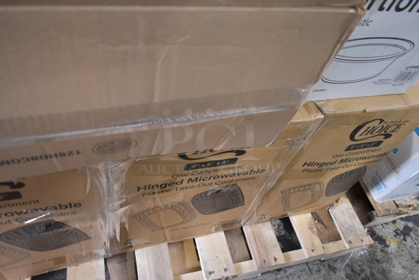 PALLET LOT of 22 BRAND NEW Boxes Including 2 Box 433NACHOS Carnival King Small Clear 2 Compartment Plastic Nacho Tray - 500/Case, 2 Box 176CMT7RHBL Choice 10 1/2" x 15 1/2" Right Handed Heavy-Duty Melamine NSF Blue 7 Compartment Tray - 12/Pack, 3 Box 128HD8COMBO ChoiceHD 8 oz. Microwavable Translucent Plastic Deli Container and Lid Combo Pack - 240/Case, 760SOUP6WB Choice 6 oz. White Double Poly-Coated Paper Food Cup - 1000/Case, 2 Box 500TO963 Choice 9" x 6" x 3" Microwaveable 2-Compartment Black / Clear Plastic Hinged Container - 100/Case, 3 Box 127P150C Choice 1.5 oz. Clear Plastic Souffle Cup / Portion Cup - 2500/Case, 500TW5 Choice 5 oz. Translucent Thin Wall Plastic Cold Cup - 2500/Case, 2 Box 5001BNAP EcoChoice 1-Ply Natural Kraft Beverage / Cocktail Napkin - 4000/Case. 22 Times Your Bid! - Image 7 of 12