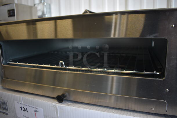 IN ORIGINAL BOX! Avantco 177CPO16TSGL Stainless Steel Commercial Countertop Electric Powered Pizza / Snack Oven w/ Thermostatic Controls. Used a Few Times at Trade Show. 120 Volts, 1 Phase. 24x20x8. Tested and Working! - Image 4 of 8