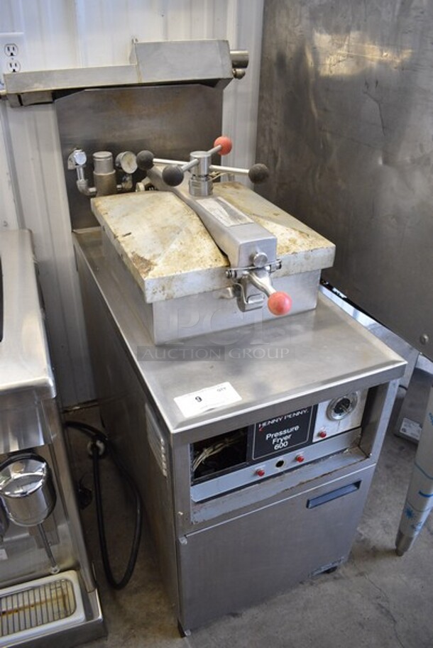 Henny Penny Model 600 Stainless Steel Commercial Floor Style  Natural Gas Powered Pressure Fryer on Commercial Casters. 80,000 BTU. 18x38.5x44. - Image 2 of 8