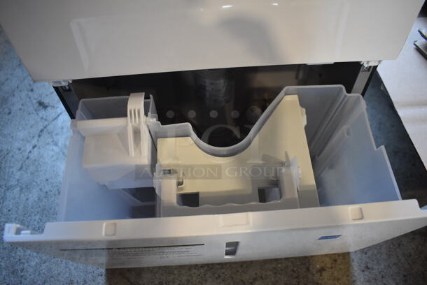 BRAND NEW SCRATCH AND DENT! Whynter RPD-506EWP Portable Electric Powered White Dehumidifier 115V/1 Phase. Tested and Working!  - Image 5 of 7