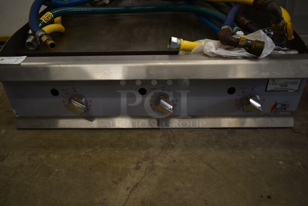 Cooking Performance Group CPG Stainless Steel Commercial Countertop Natural Gas Powered Flat Top Griddle w/ Thermostatic Controls w/ 4 Gas Hoses. - Image 4 of 6