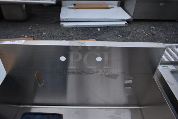 BRAND NEW SCRATCH AND DENT! Stainless Steel Commercial Single Bay Sink. No Legs. - Image 4 of 5