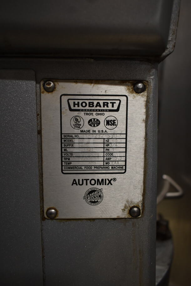 Hobart D300 Metal Commercial Floor Style 30 Quart Planetary Dough Mixer w/ Stainless Steel Mixing Bowl, Bowl Guard, Dough Hook, Paddle and Whisk Attachments. 115 Volts, 1 Phase. Tested and Working! - Image 10 of 10