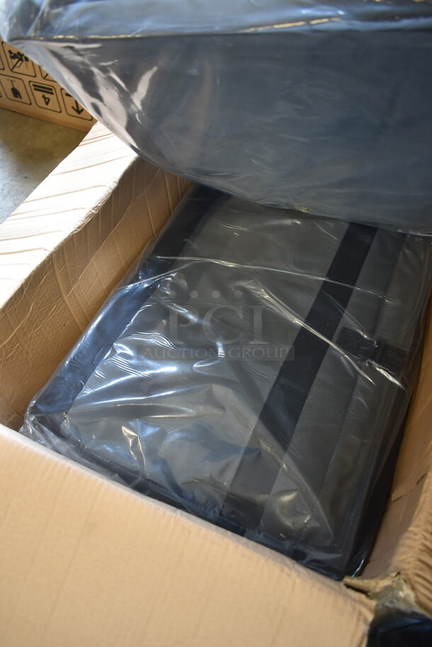 6 BRAND NEW IN BOX! Rubbermaid Pro Serve Insulated Food Carrying Bag. 6 Times Your Bid! - Image 4 of 6