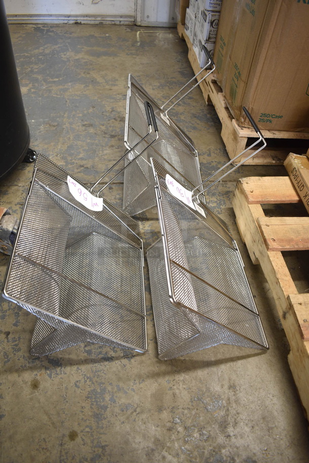 3 BRAND NEW SCRATCH AND DENT! 190SDMNTTRAY 14" x 12 1/4" x 6 1/2" Fryer Sediment Tray. 3 Times Your Bid! - Image 2 of 6