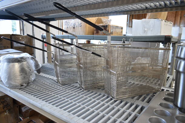 6 BRAND NEW SCRATCH AND DENT! Metal Fry Baskets. Includes 5.5x20.5x12, 5x20.5x12. 6 Times Your Bid!  - Image 1 of 12