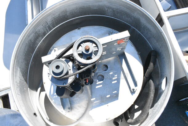 Penn Air Metal Commercial Rooftop Mushroom Exhaust Fan.  - Image 3 of 8