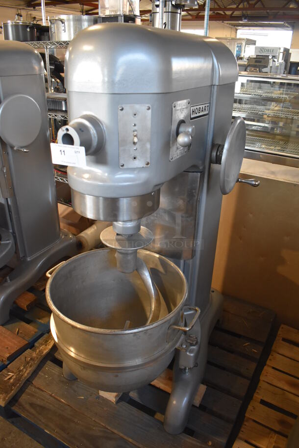 REFURBISHED! Hobart H-600 Metal Commercial Floor Style 60 Quart Planetary Dough Mixer w/ Stainless Steel Mixing Bowl and Dough Hook Attachment. 230 Volts, 1 Phase. Unit Has Been Professionally Refurbished! 28x40x56 - Image 3 of 10