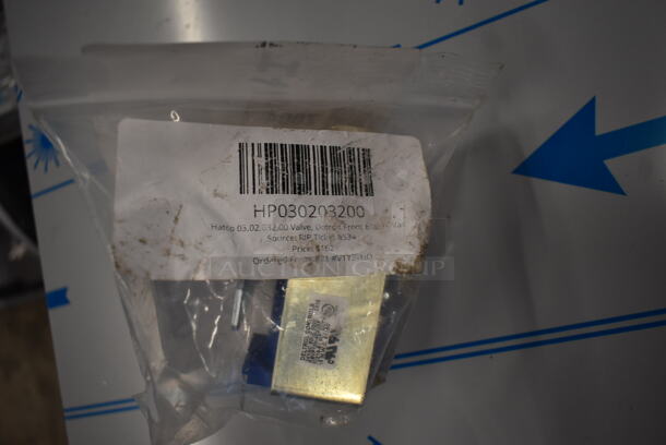 BRAND NEW SCRATCH AND DENT! Vollrath POA 8002 40848 Stainless Steel Commercial Countertop Electric Pizza Oven with 2 Ceramic Decks. See Pictures for Broken Cooking Stones. 208-240 Volts, 1 Phase.  - Image 7 of 7